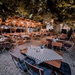 Cairo Kneipe Bühne Biergarten