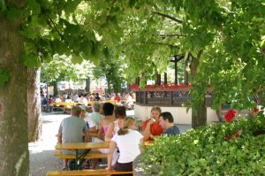 Mönchshof-Biergarten - Brauereigaststätte  vorübergehend geschlossen